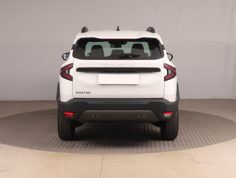 Dacia Bigster, 2025