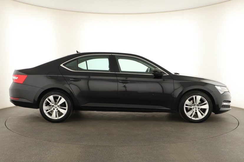 Škoda Superb, 2020