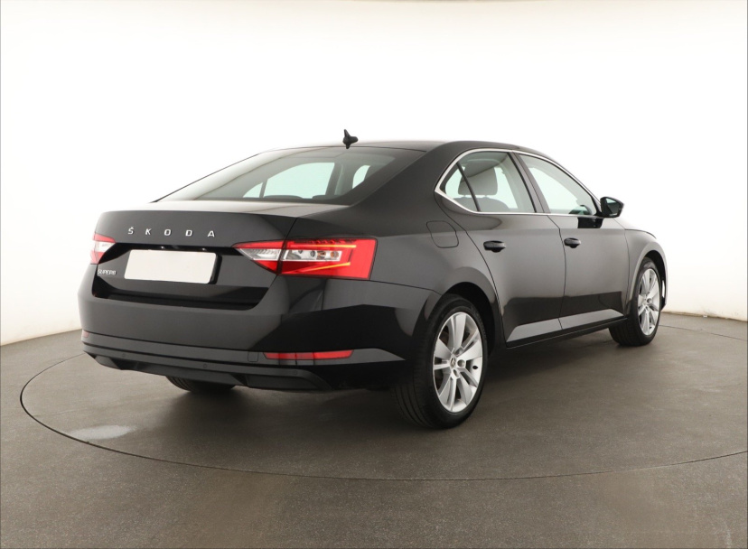 Škoda Superb, 2020