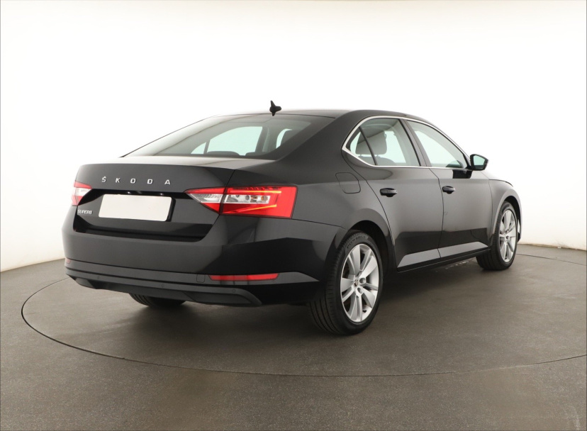 Škoda Superb, 2020