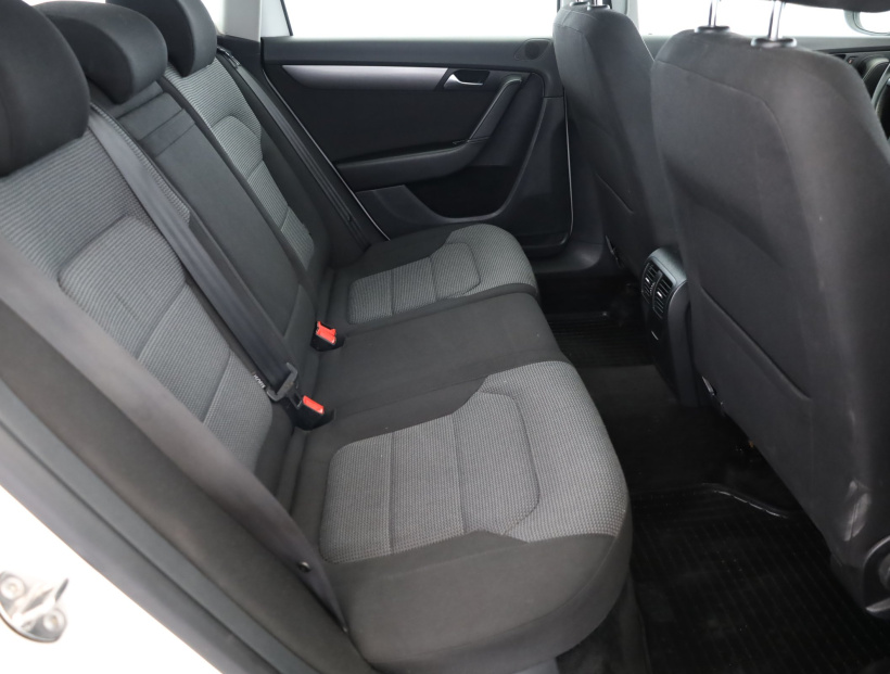 Volkswagen Passat, 2012