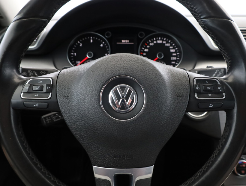 Volkswagen Passat, 2012