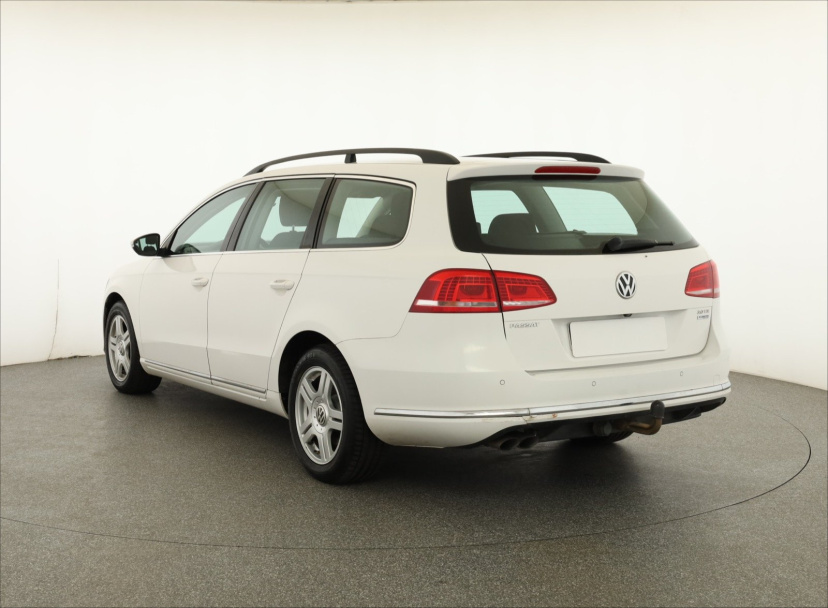 Volkswagen Passat, 2012