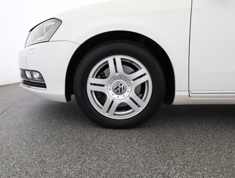 Volkswagen Passat, 2012
