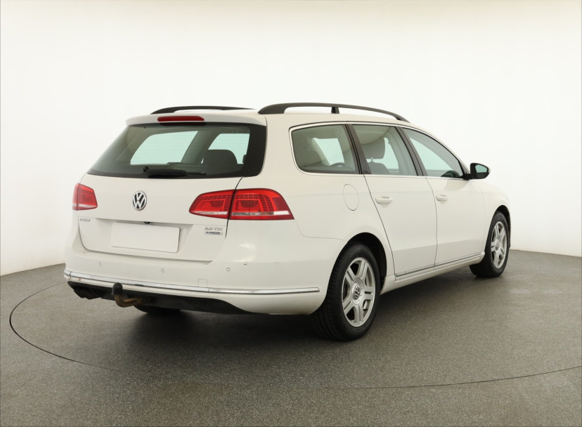 Volkswagen Passat, 2012