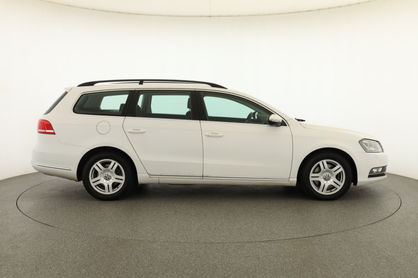 Volkswagen Passat, 2012