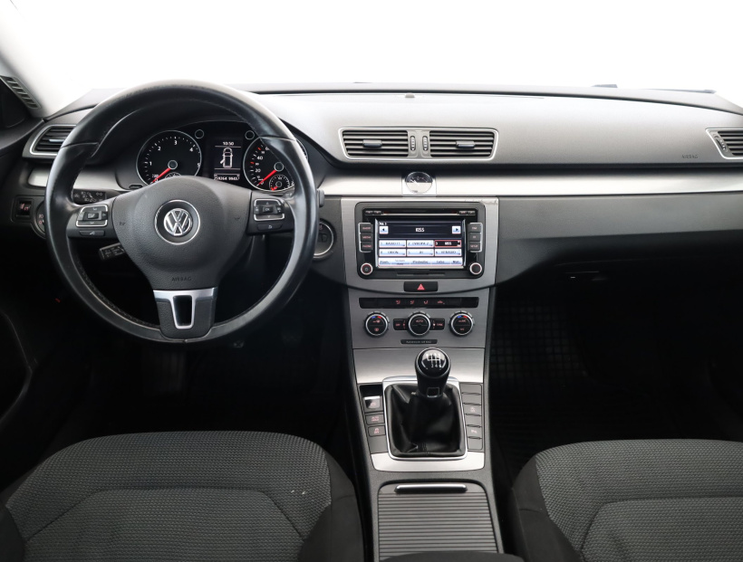 Volkswagen Passat, 2012