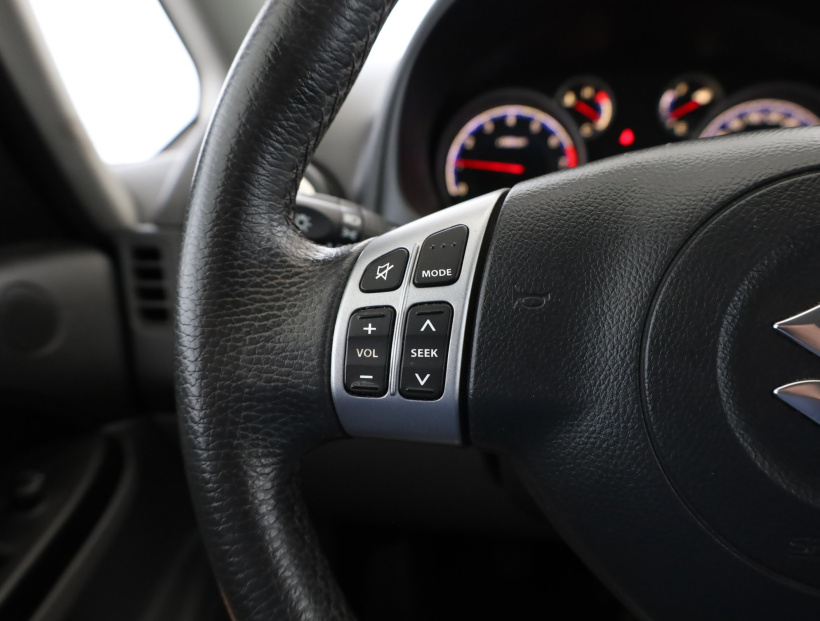 Suzuki SX4, 2010