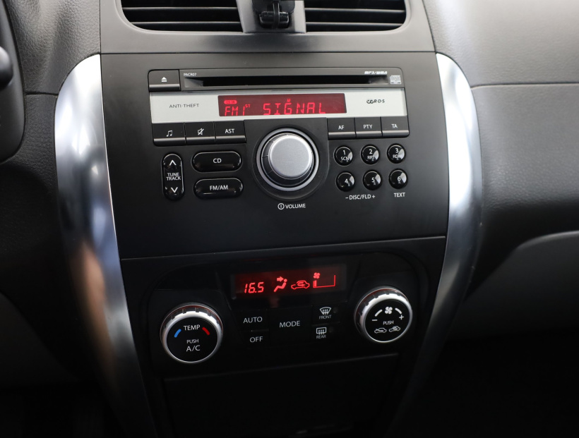 Suzuki SX4, 2010