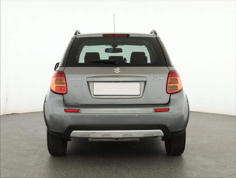 Suzuki SX4, 2010