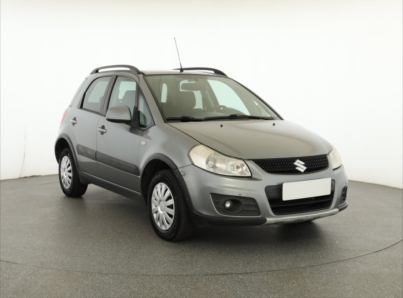 Suzuki SX4, 2010