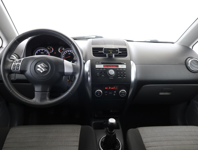 Suzuki SX4, 2010