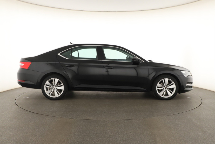 Škoda Superb, 2020