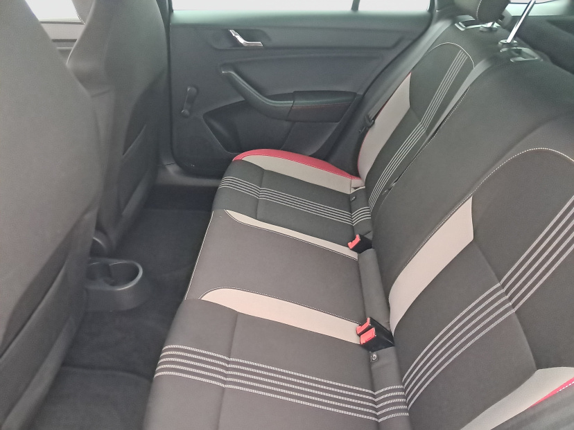 Škoda Rapid Spaceback, 2015