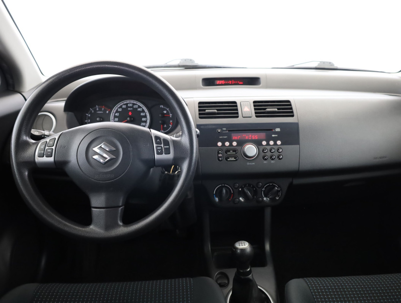 Suzuki Swift, 2005