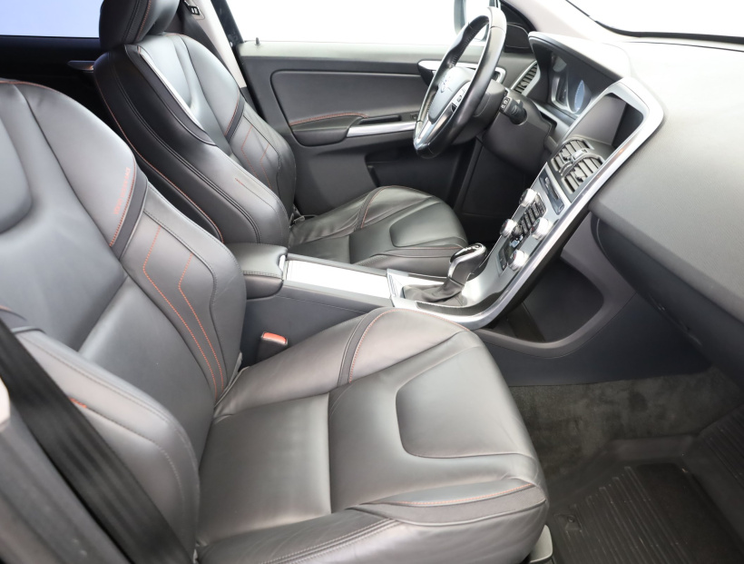 Volvo XC60, 2015