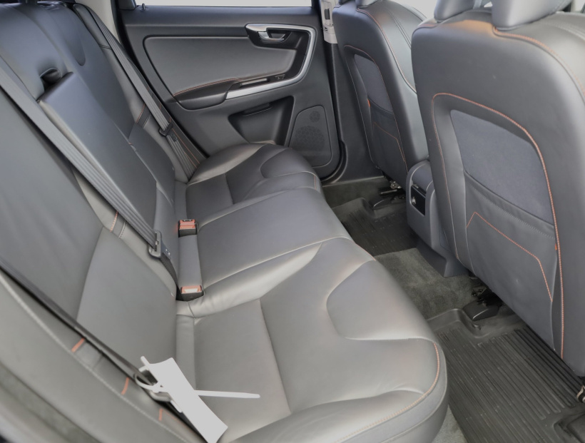 Volvo XC60, 2015