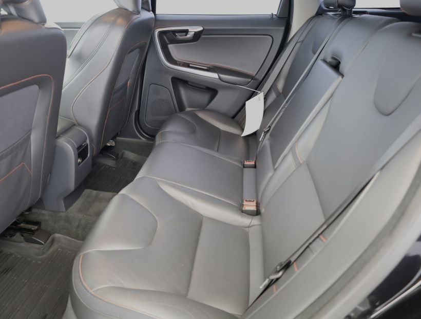 Volvo XC60, 2015