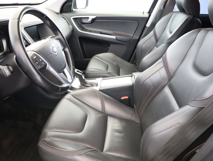 Volvo XC60, 2015