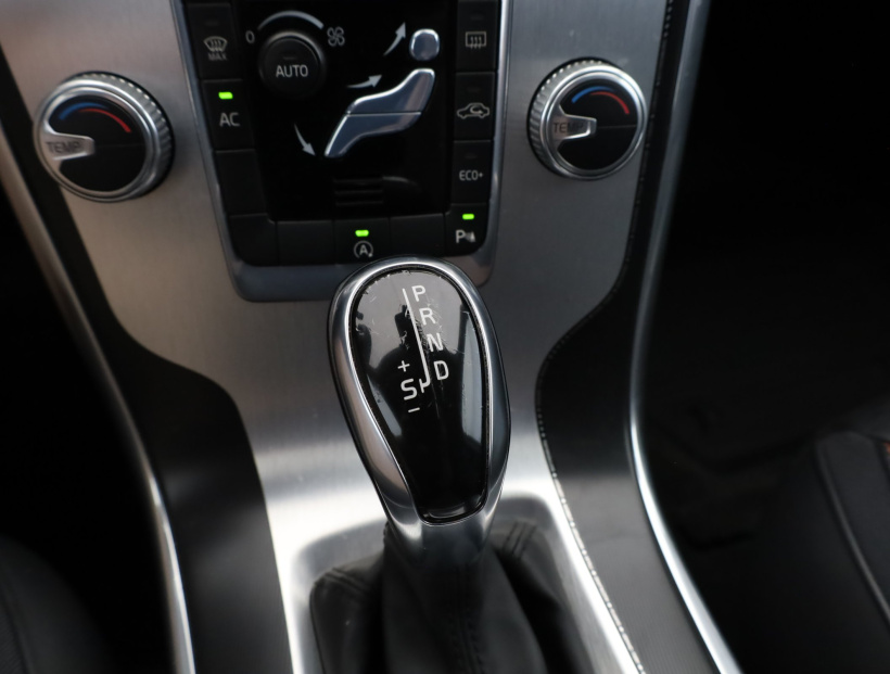 Volvo XC60, 2015