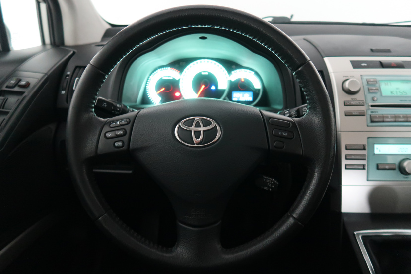 Toyota Corolla Verso, 2005