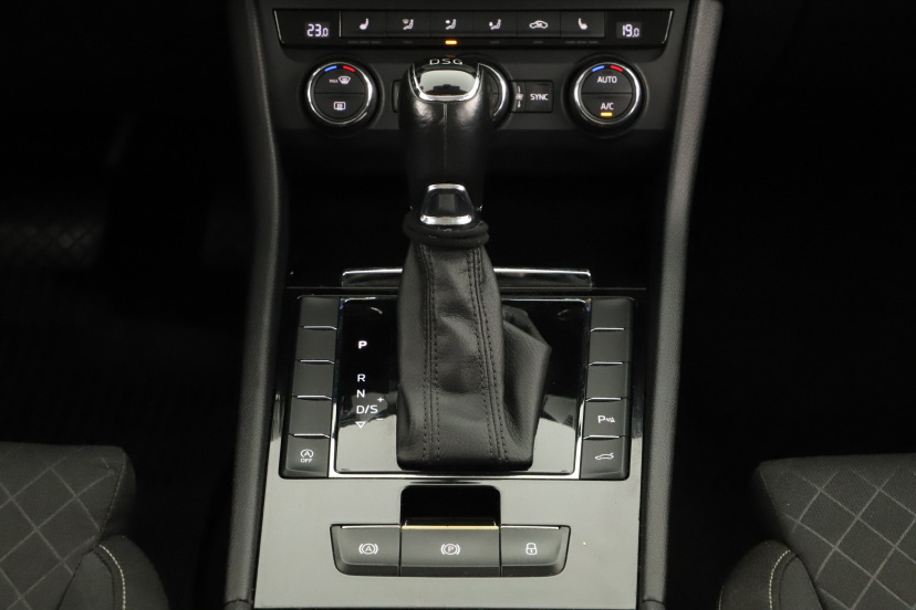 Škoda Superb, 2015
