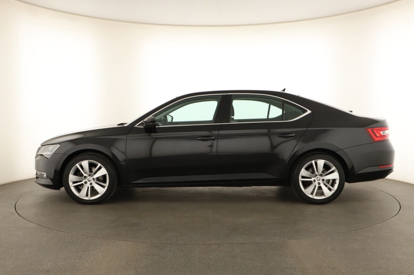Škoda Superb, 2015