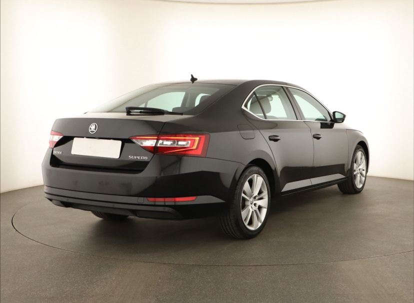 Škoda Superb, 2015