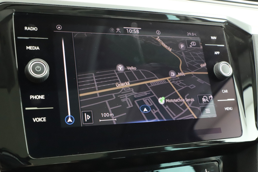 Volkswagen Passat, 2022