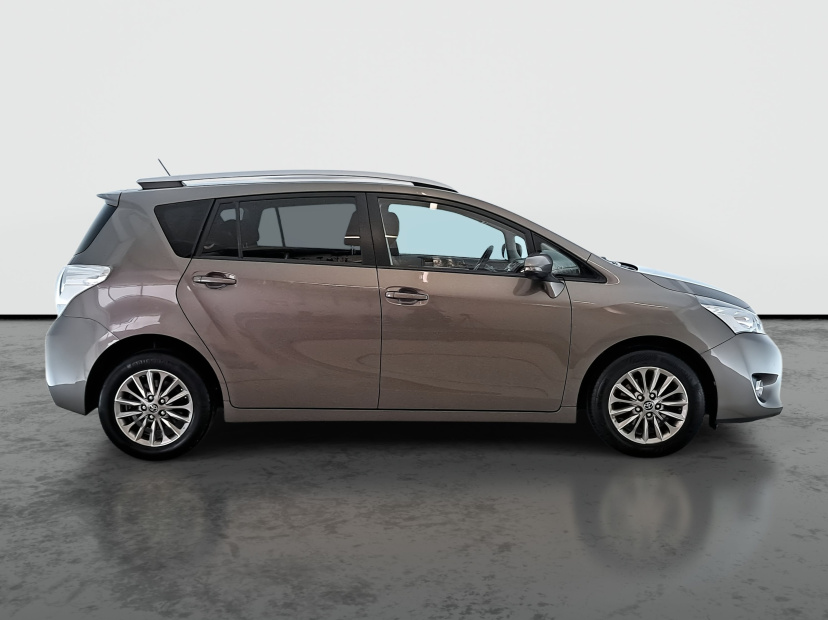 Toyota Verso, 2016