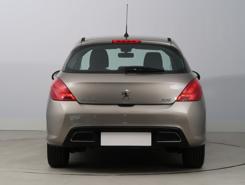 Peugeot 308, 2010