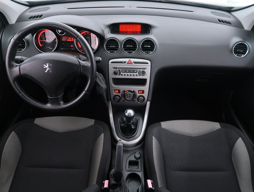 Peugeot 308, 2010