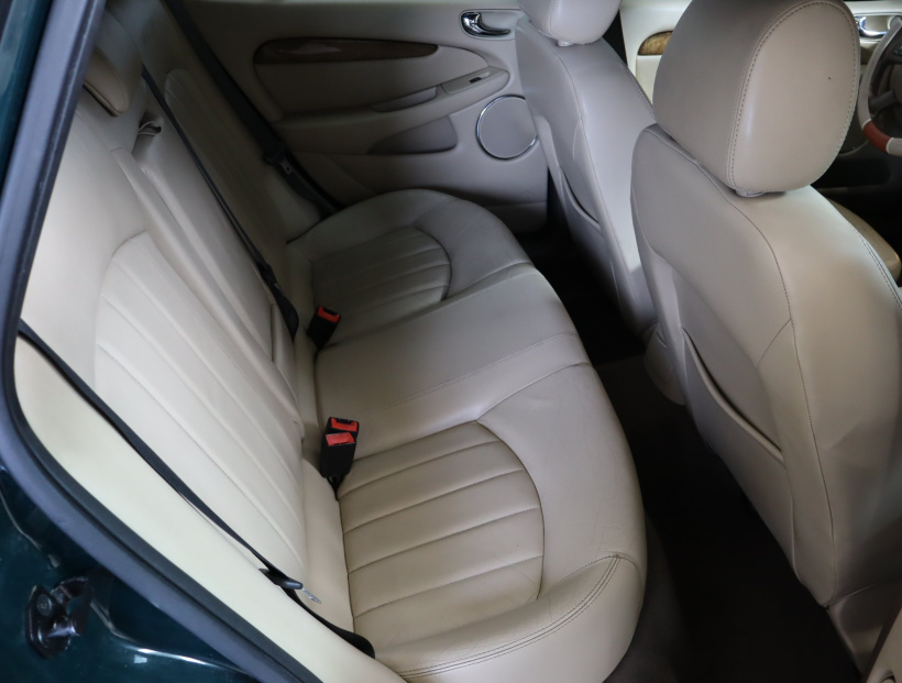 Jaguar X-Type, 2004