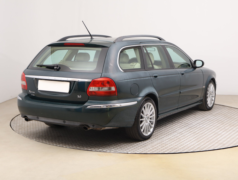 Jaguar X-Type, 2004