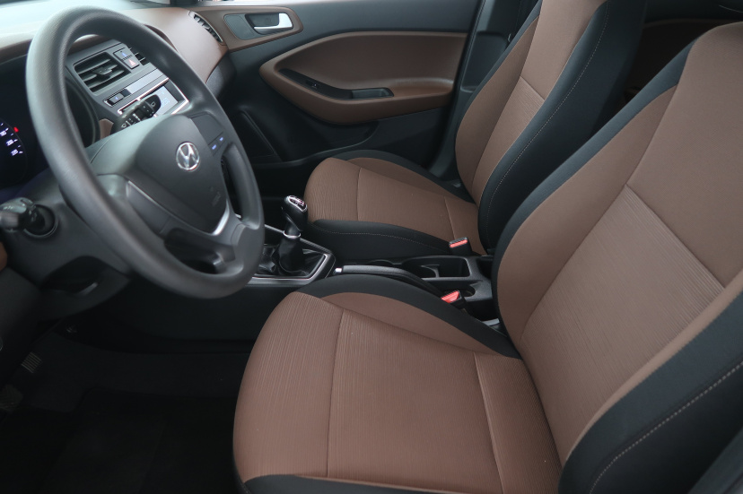 Hyundai i20, 2015