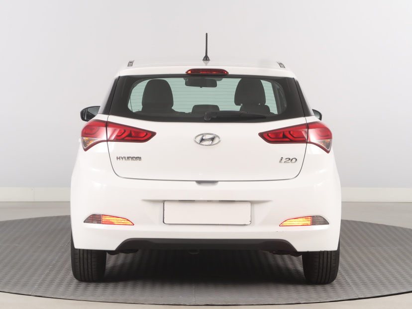 Hyundai i20, 2015