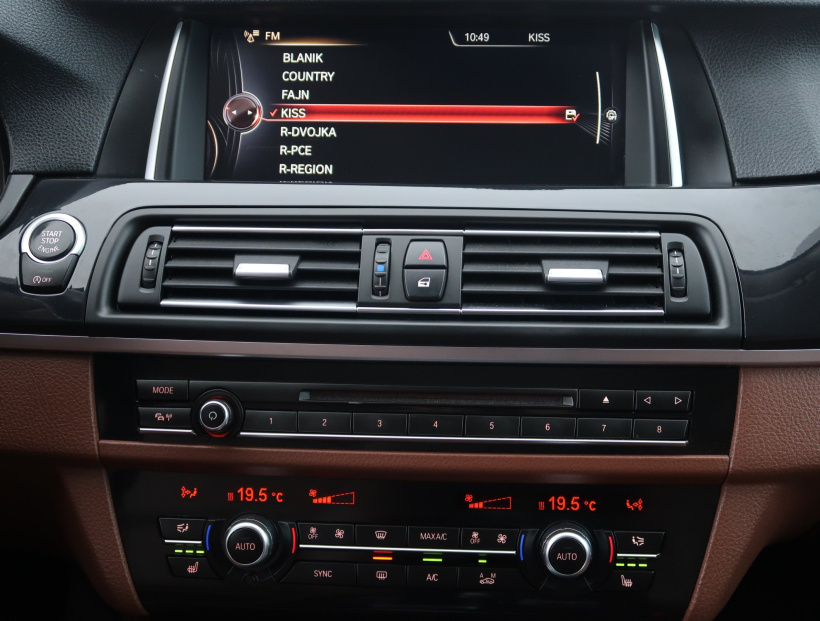 BMW 5, 2015