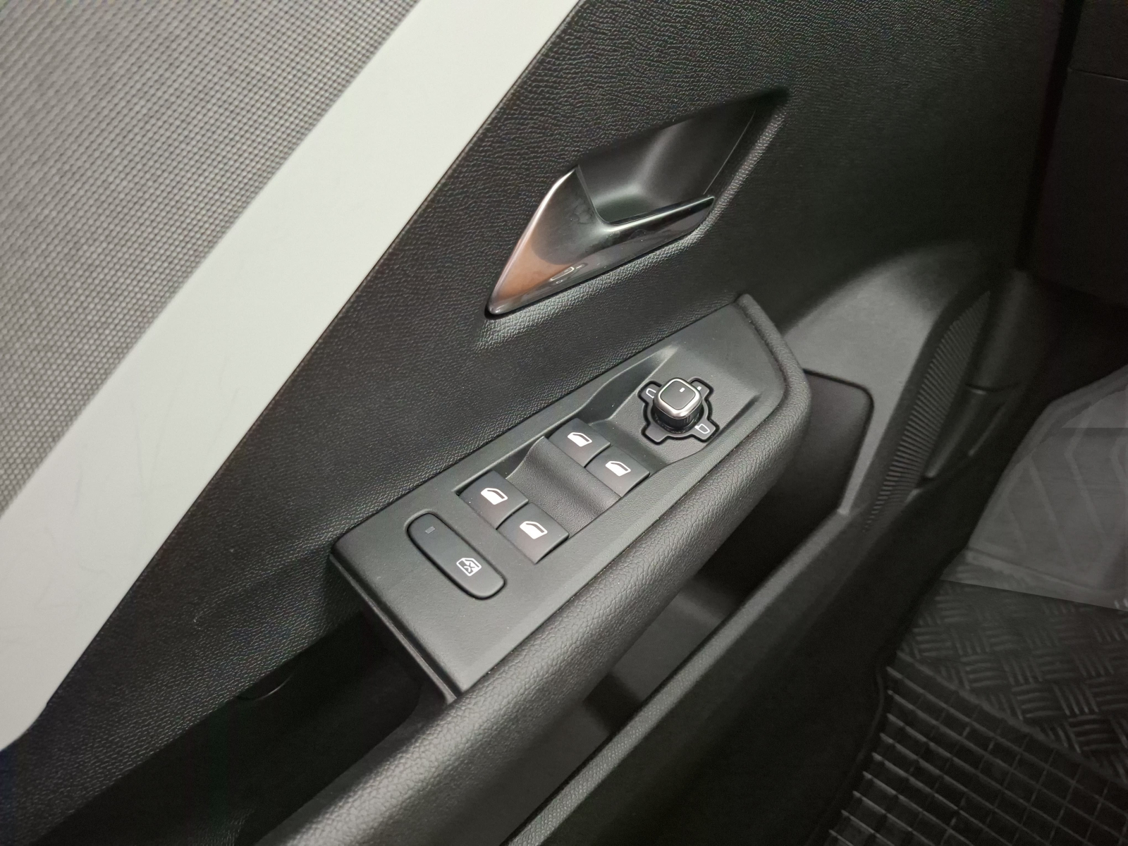 Opel Astra - 2025