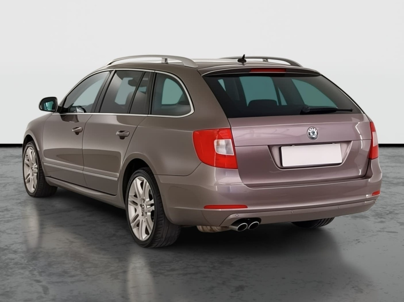 Škoda Superb, 2010