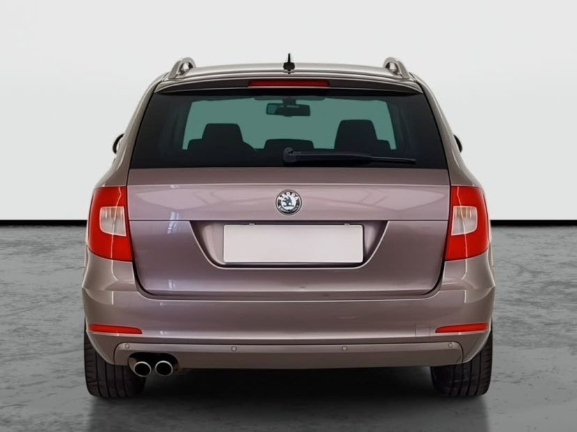 Škoda Superb, 2010