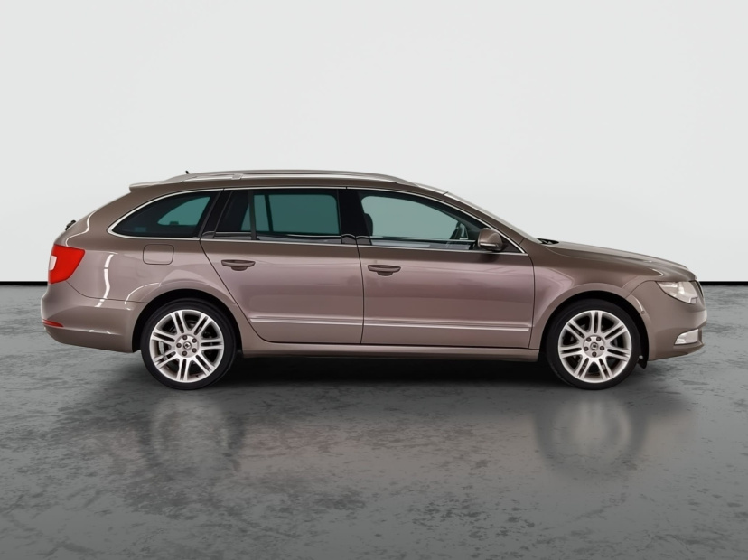 Škoda Superb, 2010
