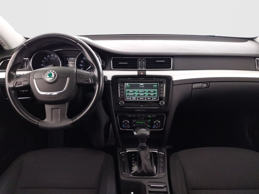 Škoda Superb, 2010