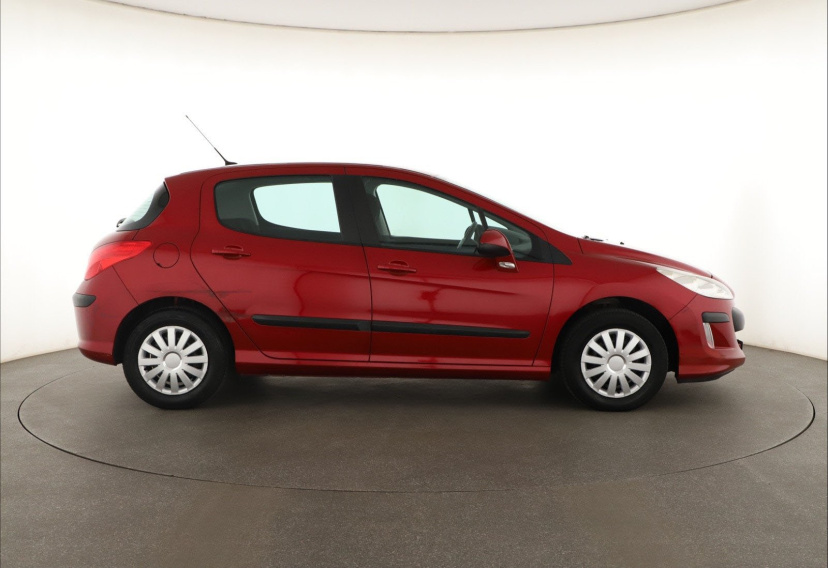Peugeot 308, 2009