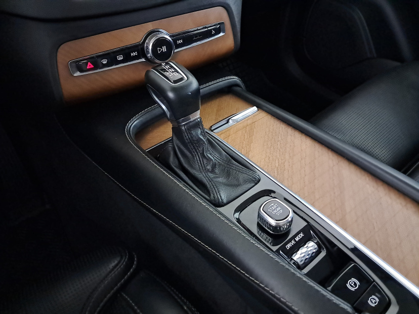 Volvo XC90, 2019