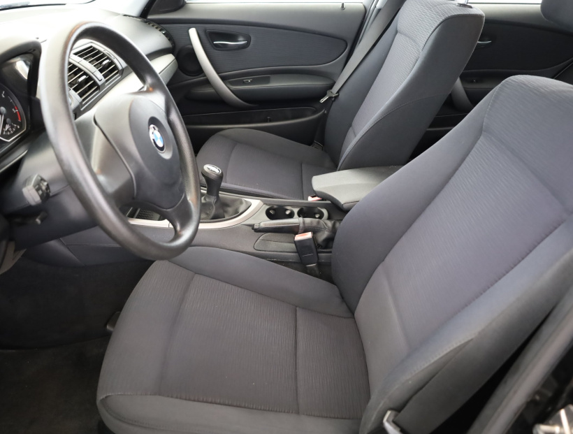 BMW 1, 2010