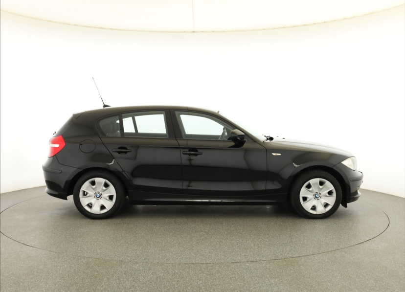 BMW 1, 2010