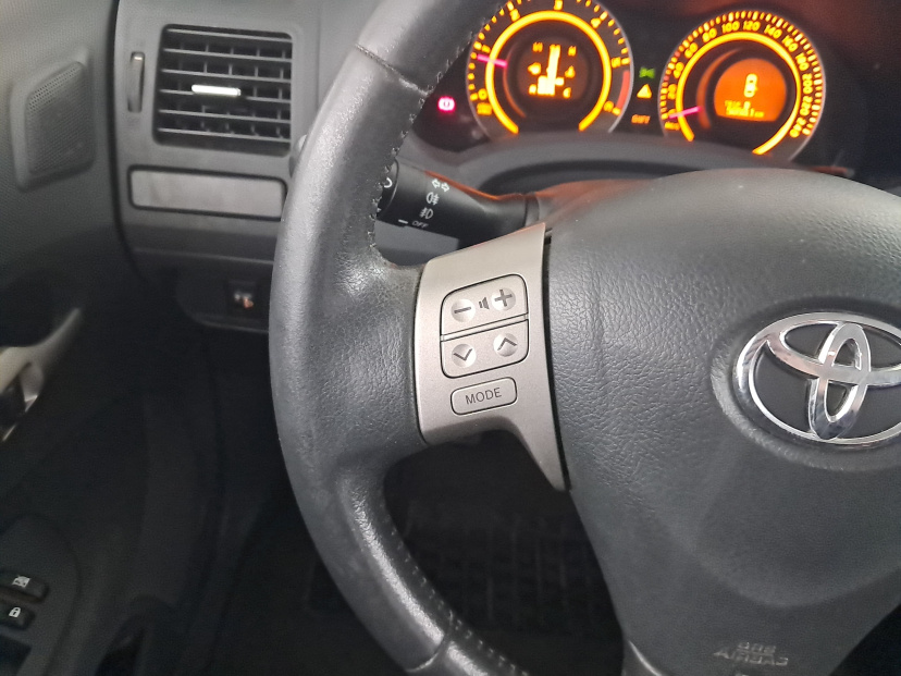 Toyota Auris, 2008
