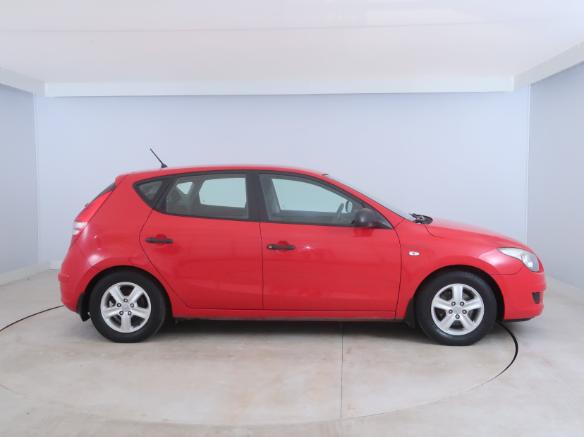 Hyundai i30, 2010