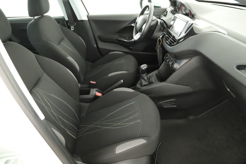 Peugeot 208, 2014