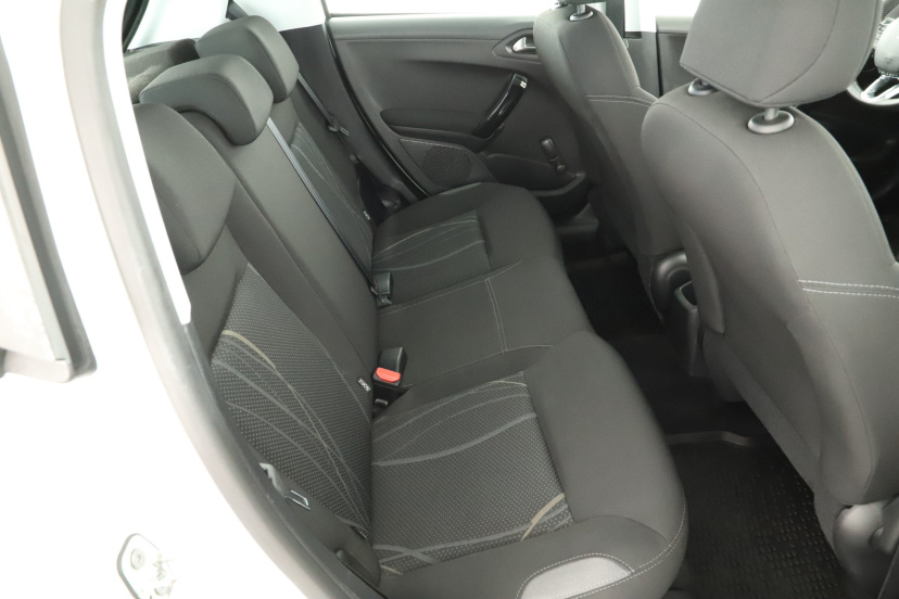 Peugeot 208, 2014